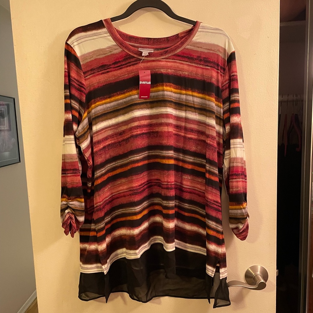 Avenue top, size 18/20